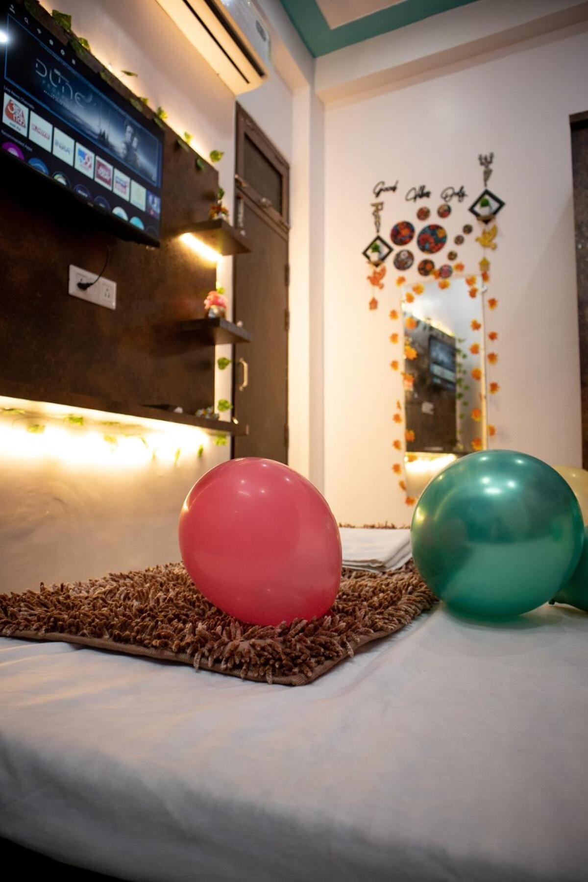 Apartment 02 *